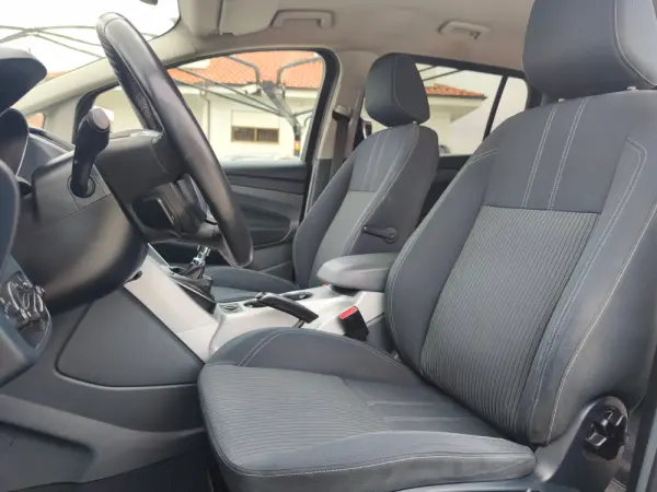 Ford Grand C-Max 1.6 TDCi Titanium 13