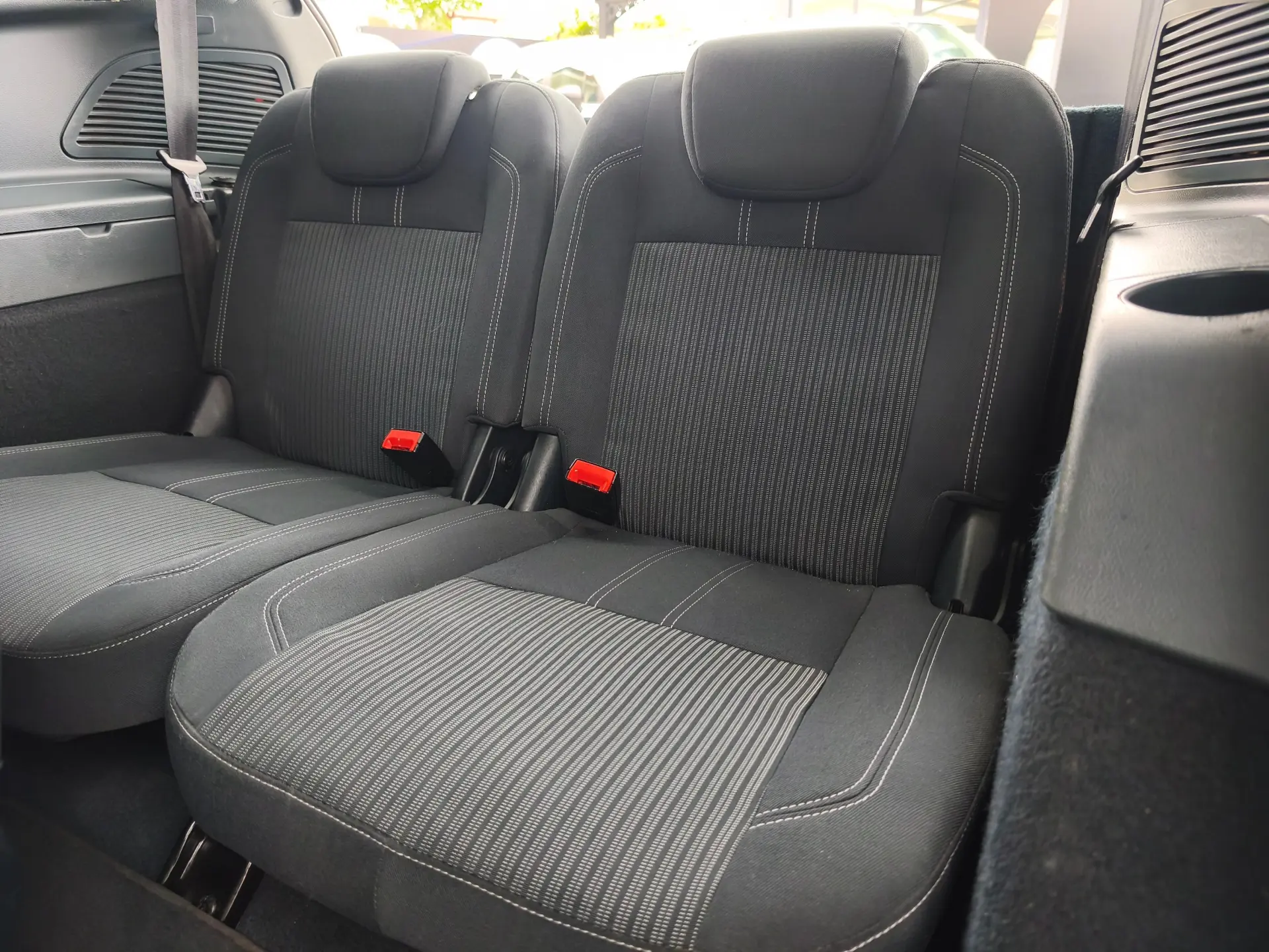 Ford Grand C-Max 1.6 TDCi Titanium 15