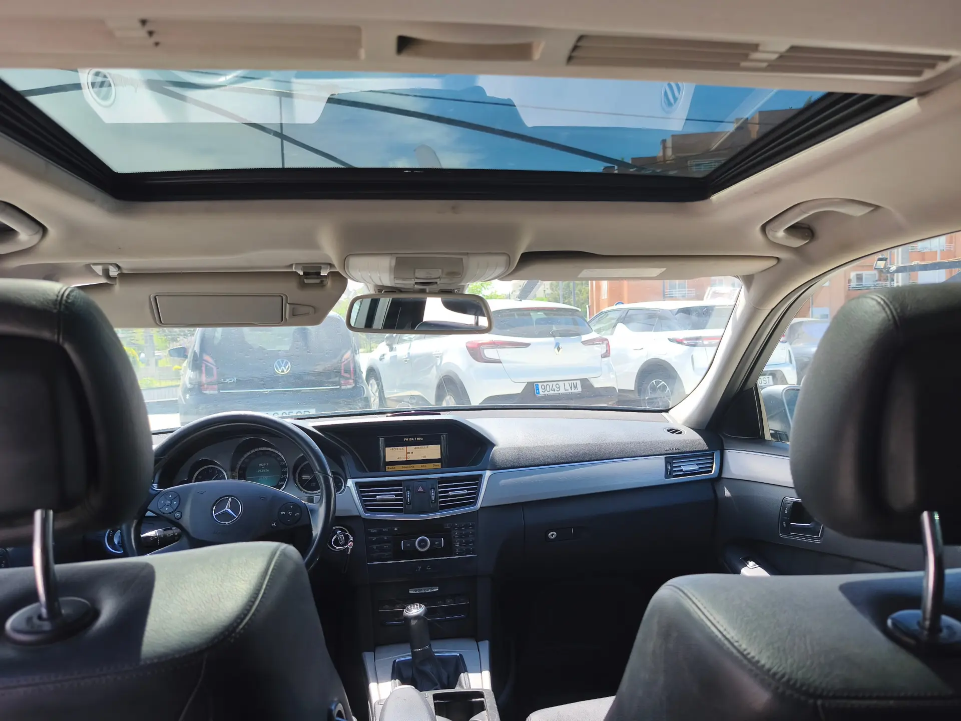 Mercedes-Benz E 250 CDi Avantgarde BlueEfficiency 11