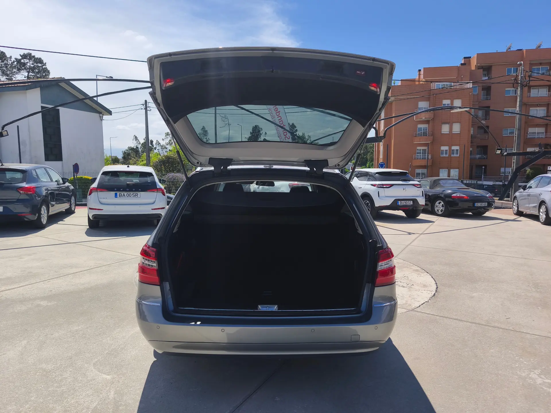 Mercedes-Benz E 250 CDi Avantgarde BlueEfficiency 5