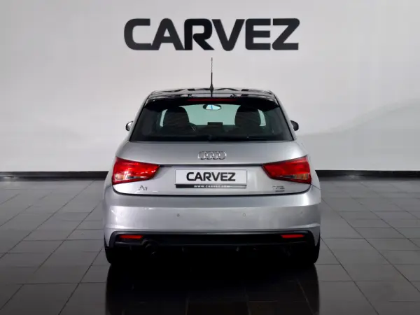 Audi A1 Sportback 1.0 TFSI 5