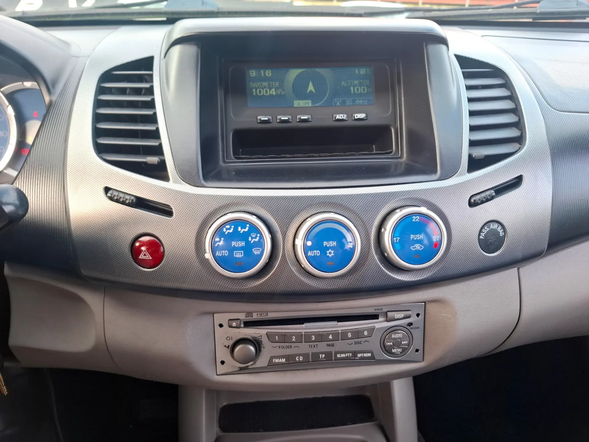 Mitsubishi L200 2.5 DI-D CD Intense 4WD 10