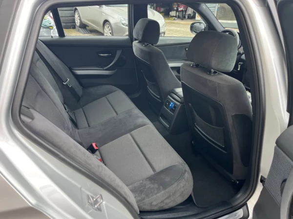 BMW 318 d Touring Pack M 14