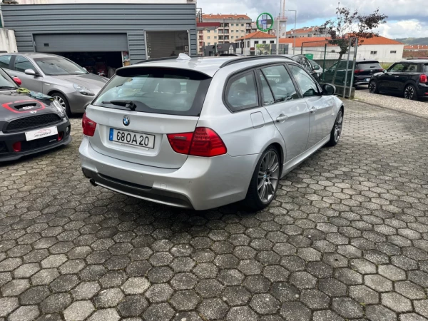 BMW 318 d Touring Pack M 6
