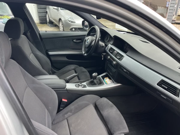 BMW 318 d Touring Pack M 17