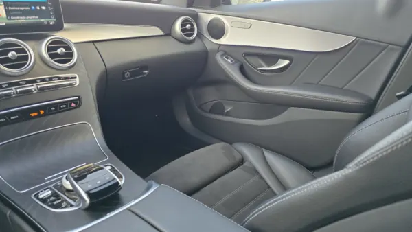 Mercedes-Benz C 300 de AMG line 12