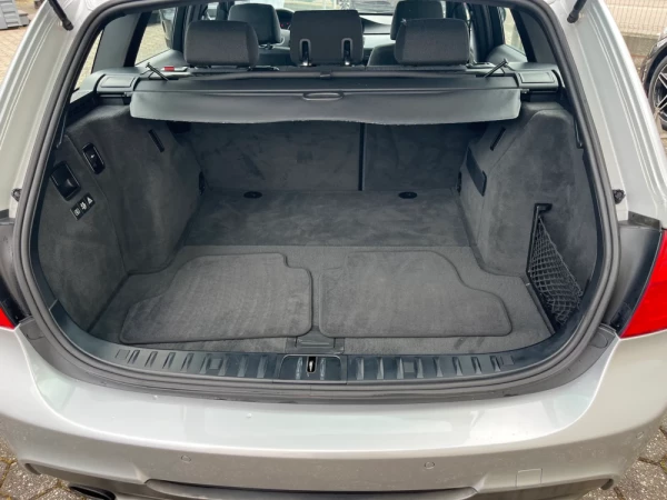 BMW 318 d Touring Pack M 13