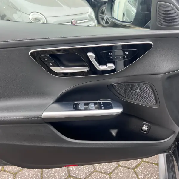 Mercedes-Benz C 300 de 4Matic 9G-TRONIC Edition AMG Line 11