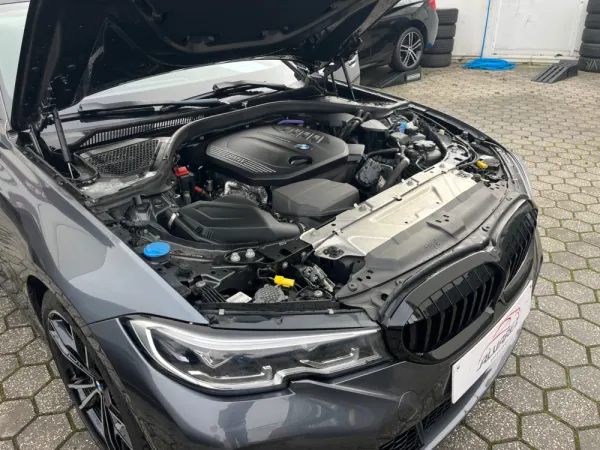 BMW 320 d Touring Pack M Auto 27