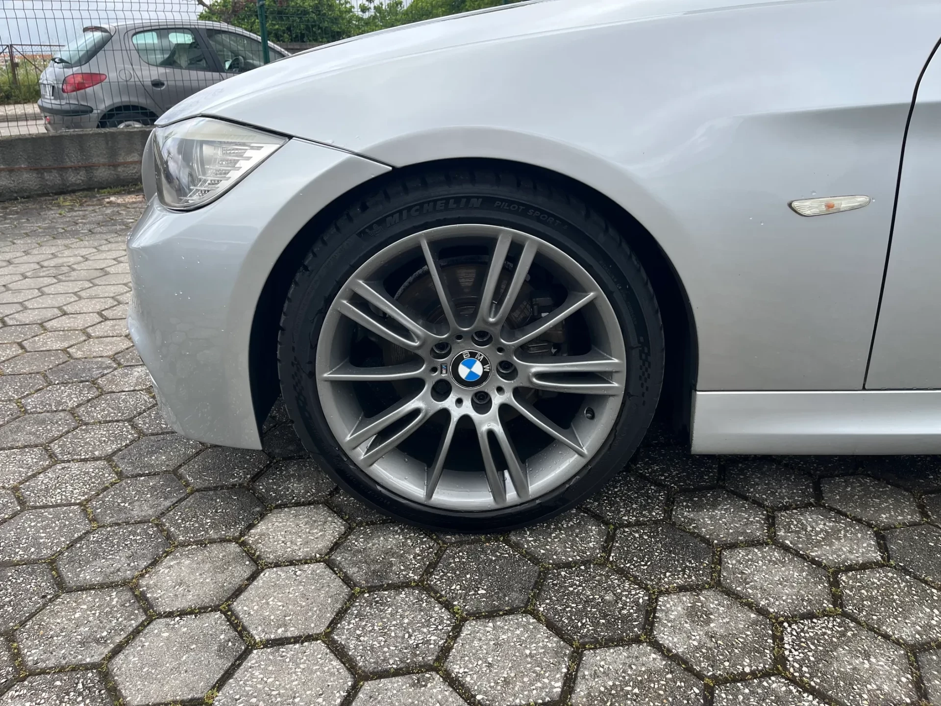 BMW 318 d Touring Pack M 15