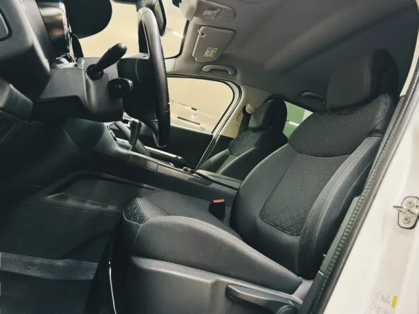 Peugeot 3008 1.6 BlueHDi Allure EAT6 11