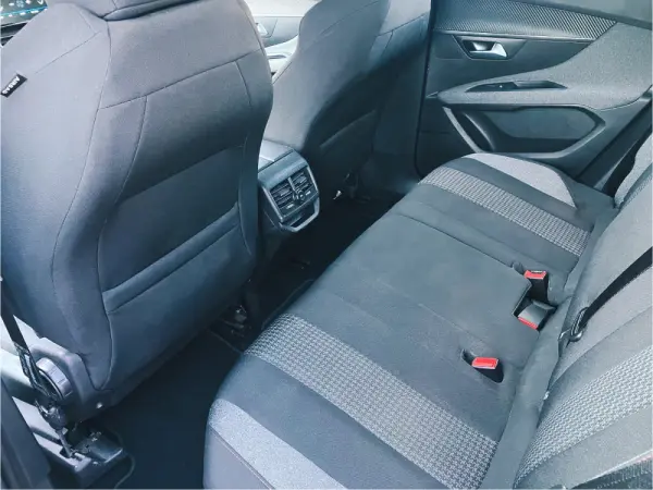 Peugeot 3008 PureTech 130 Stop & Start GPF EAT8 Active Pack 11