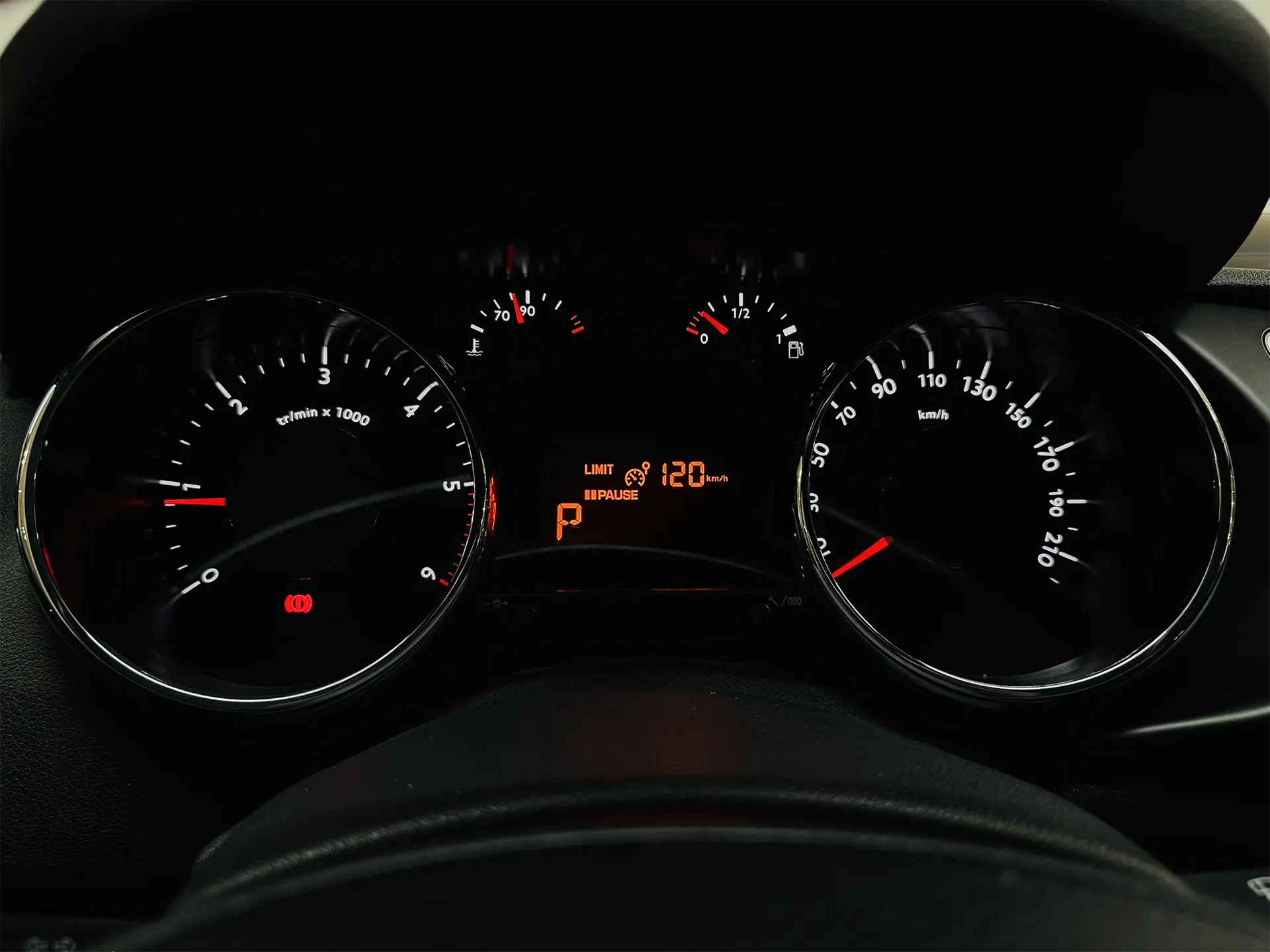 Peugeot 3008 1.6 BlueHDi Allure EAT6 17