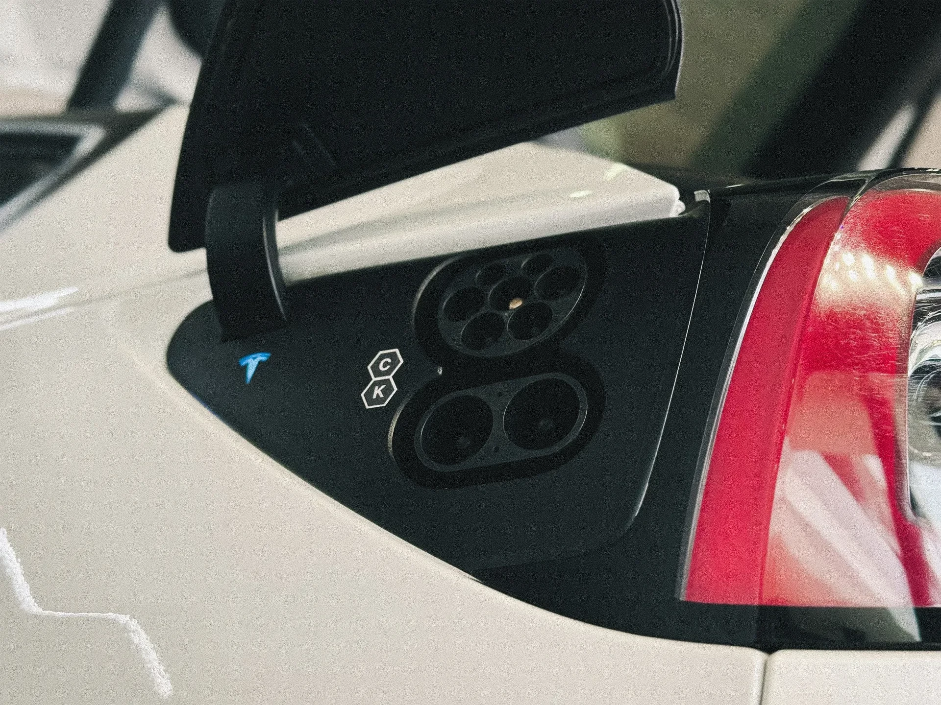 Tesla Model Y Performance 17