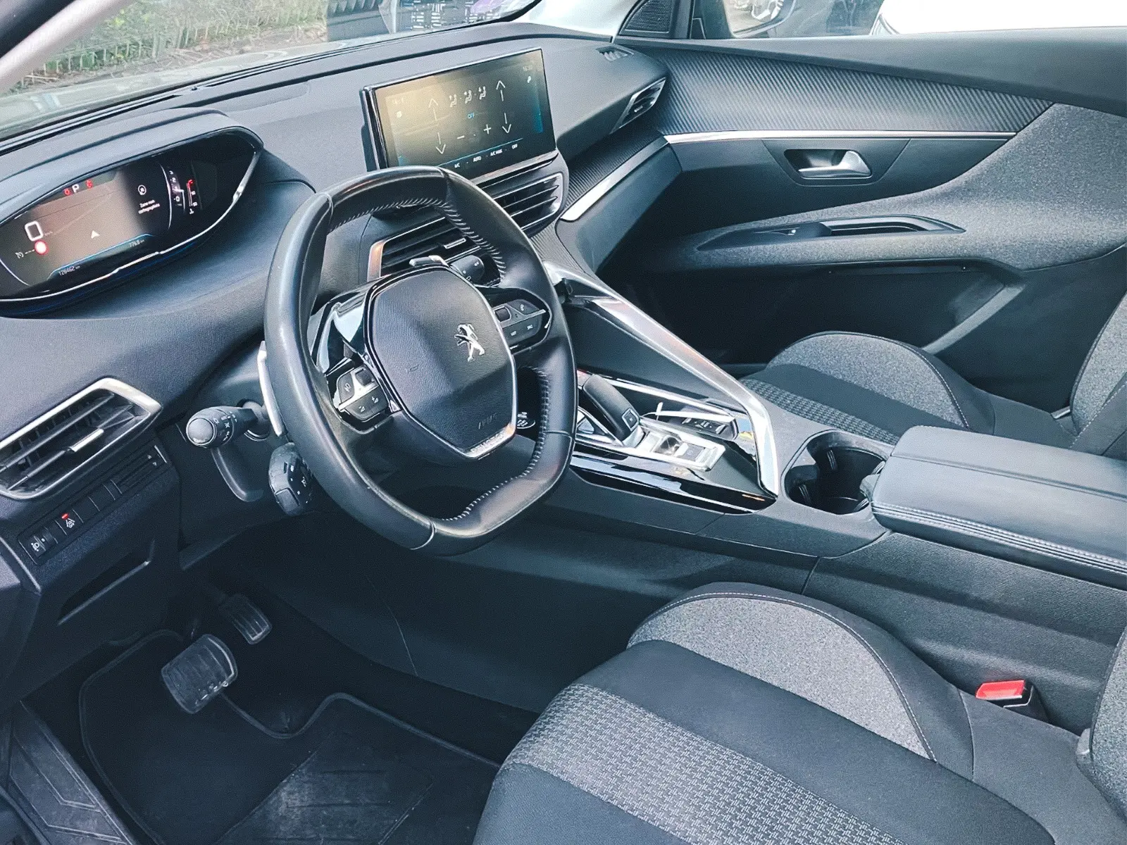 Peugeot 3008 PureTech 130 Stop & Start GPF EAT8 Active Pack 6