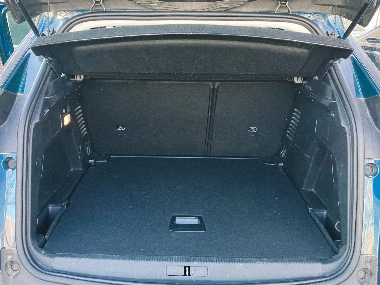 Peugeot 3008 PureTech 130 Stop & Start GPF EAT8 Active Pack 8