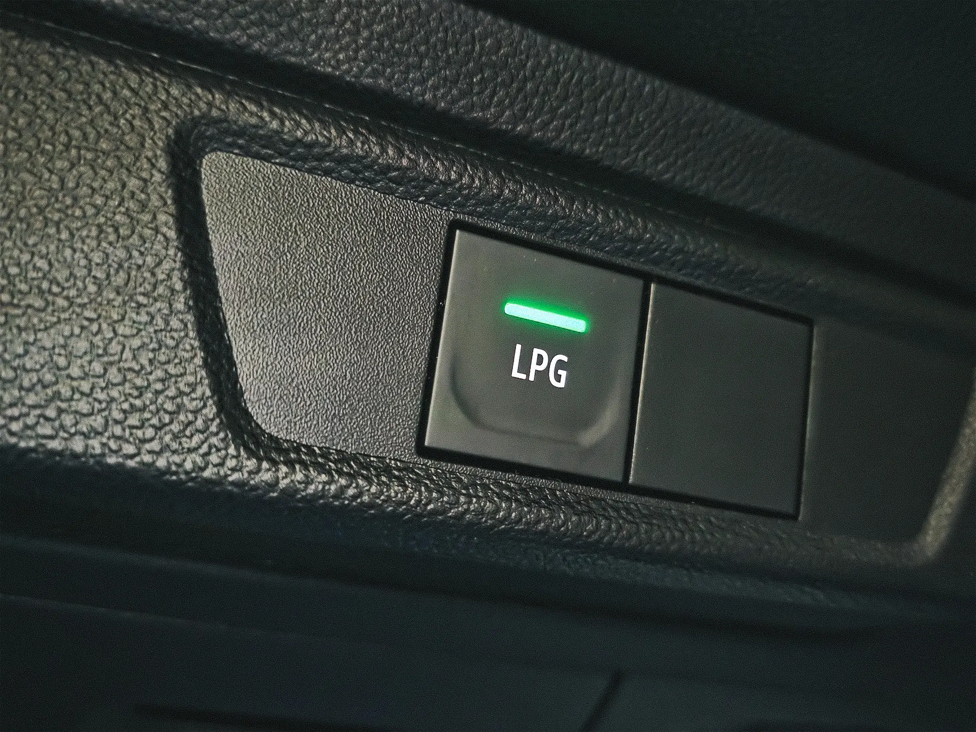 Dacia Jogger 1.0 ECO-G Extreme 7L Bi-Fuel 19