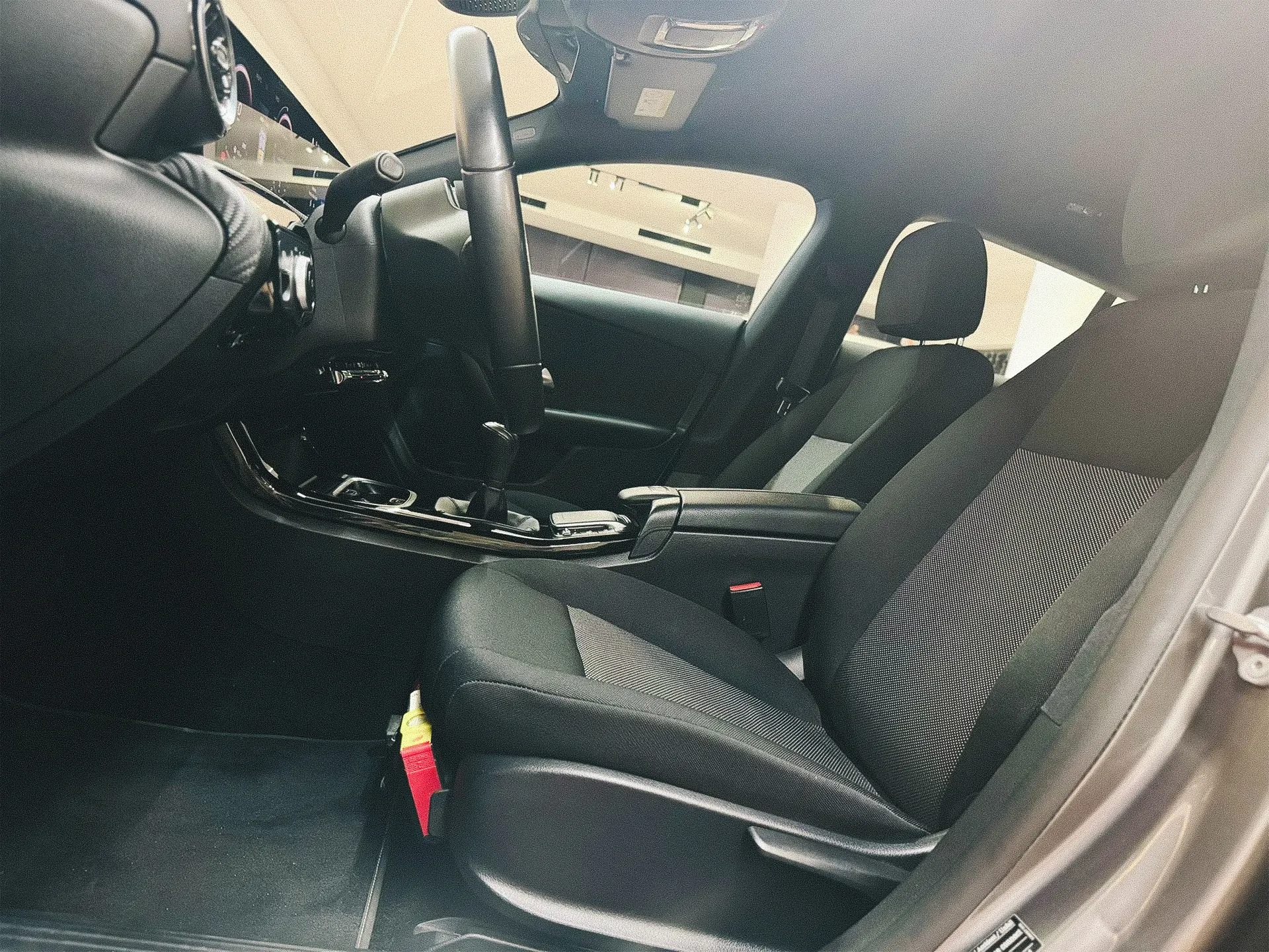 Mercedes-Benz CLA 180 12