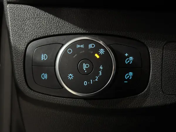 Ford Focus 1.0 EcoBoost MHEV ST-Line 24