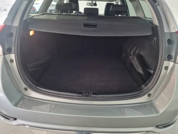 Toyota Auris Touring Sports 6