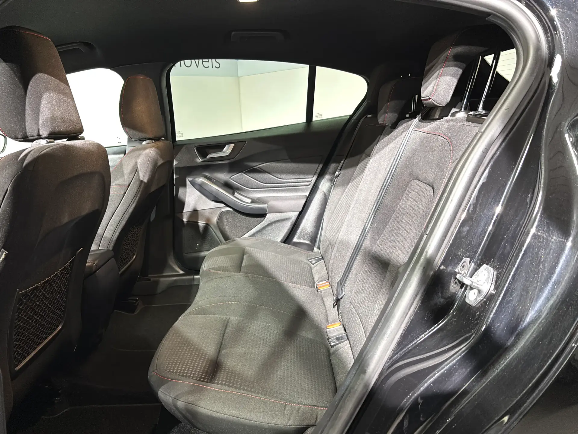 Ford Focus 1.0 EcoBoost MHEV ST-Line 10