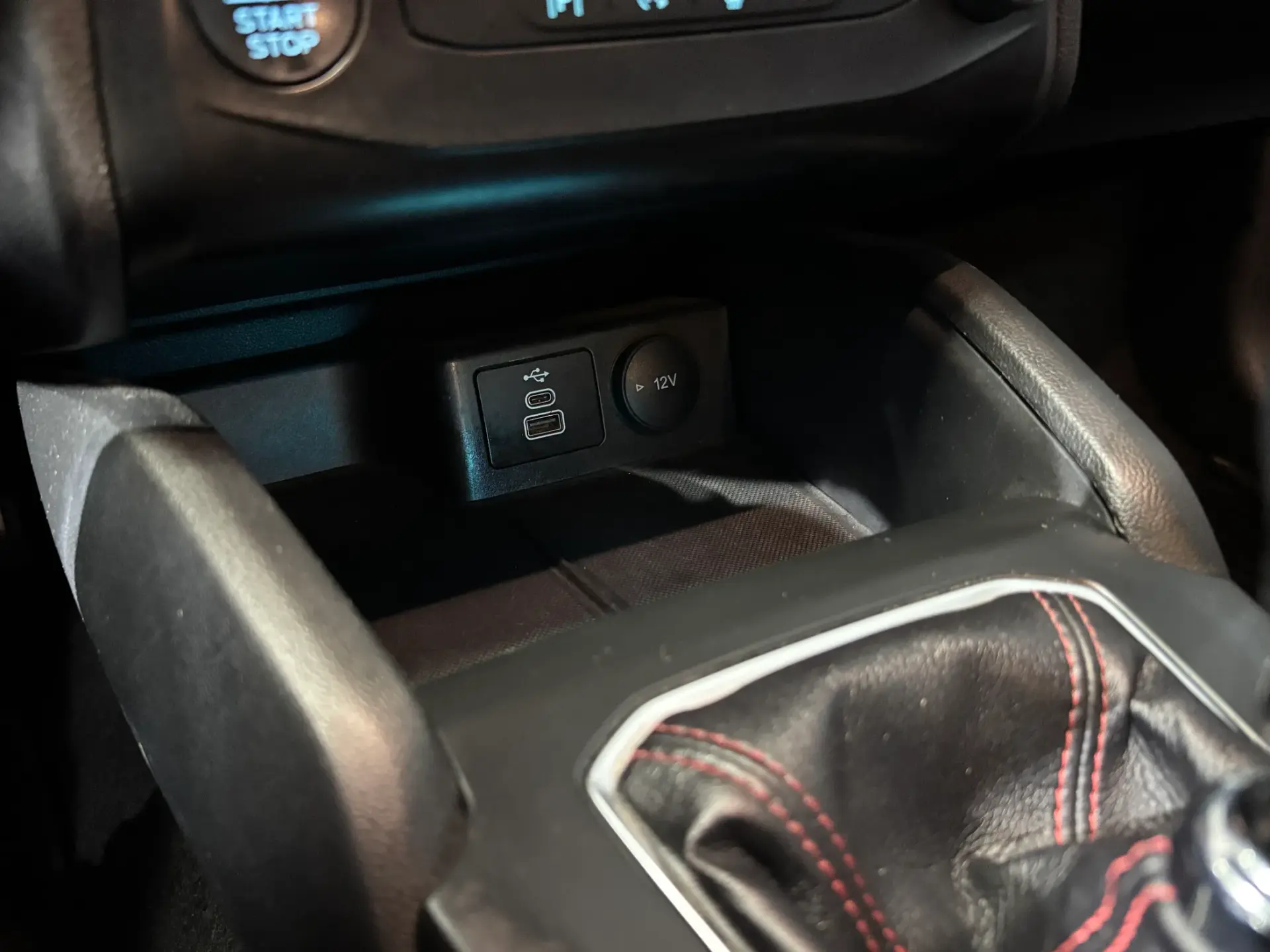 Ford Focus 1.0 EcoBoost MHEV ST-Line 15