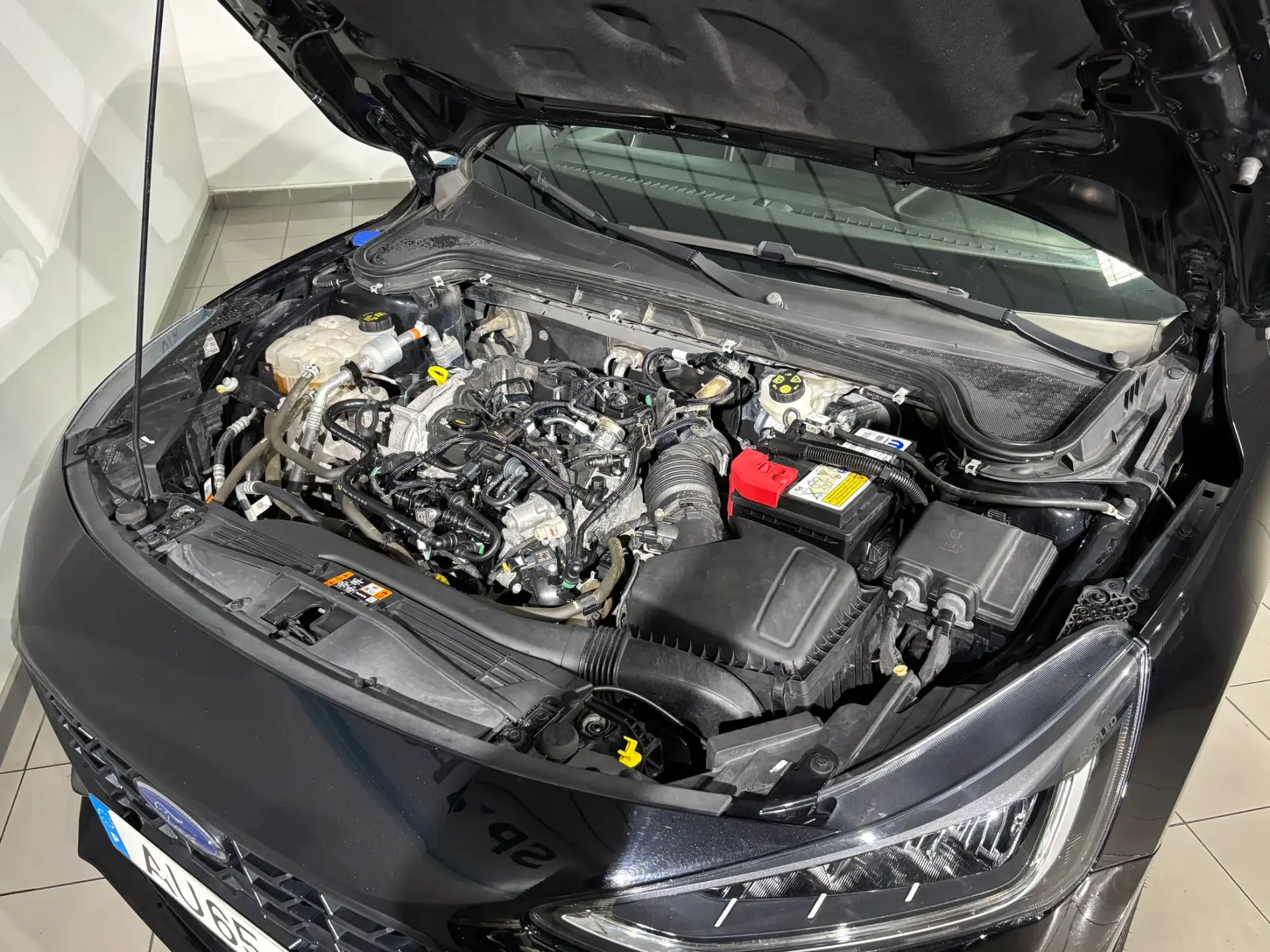 Ford Focus 1.0 EcoBoost MHEV ST-Line 28