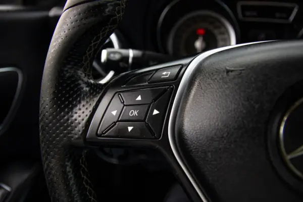 Mercedes-Benz CLA 220 CDI Urban Aut. 57