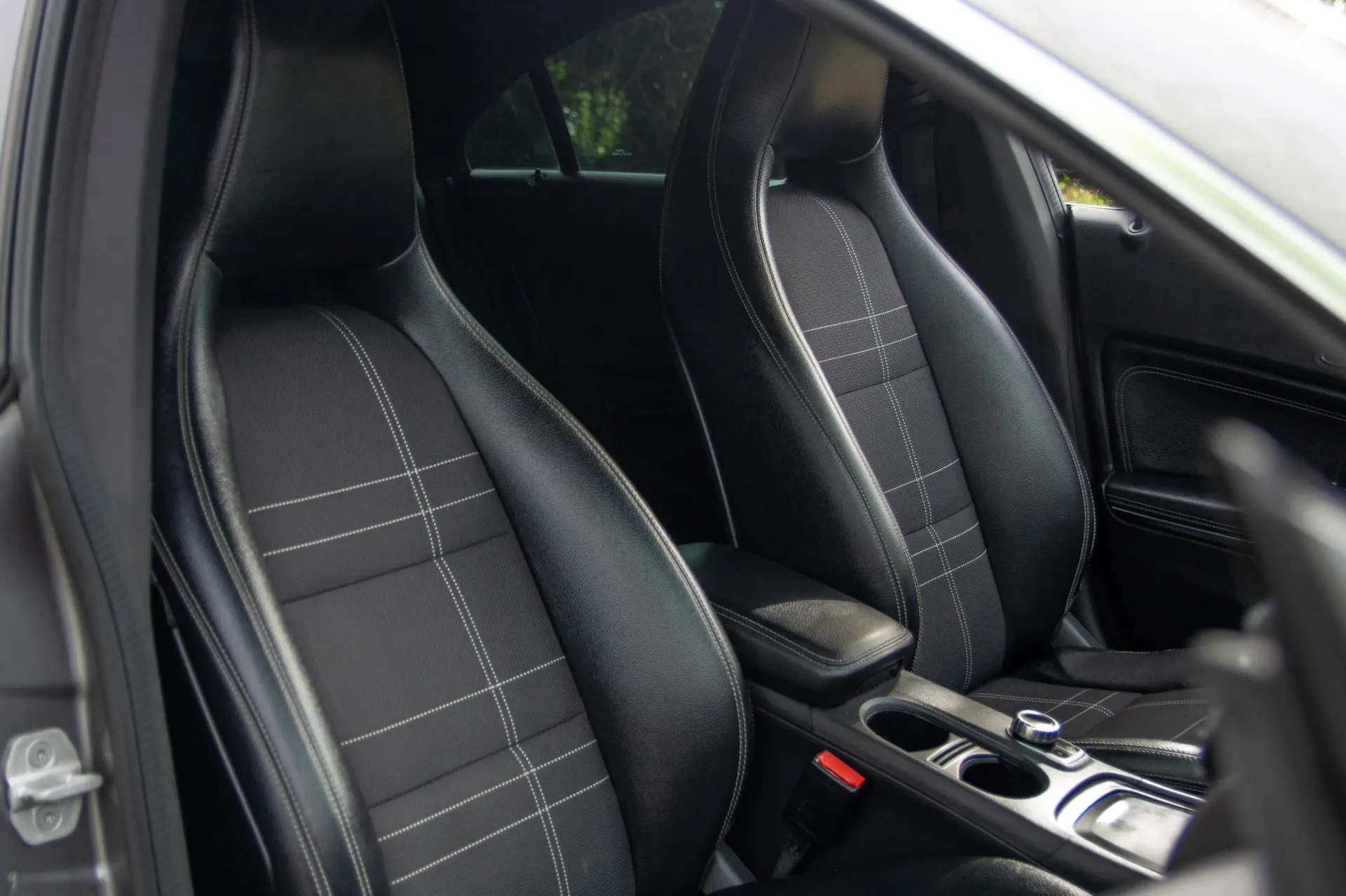 Mercedes-Benz CLA 220 CDI Urban Aut. 49