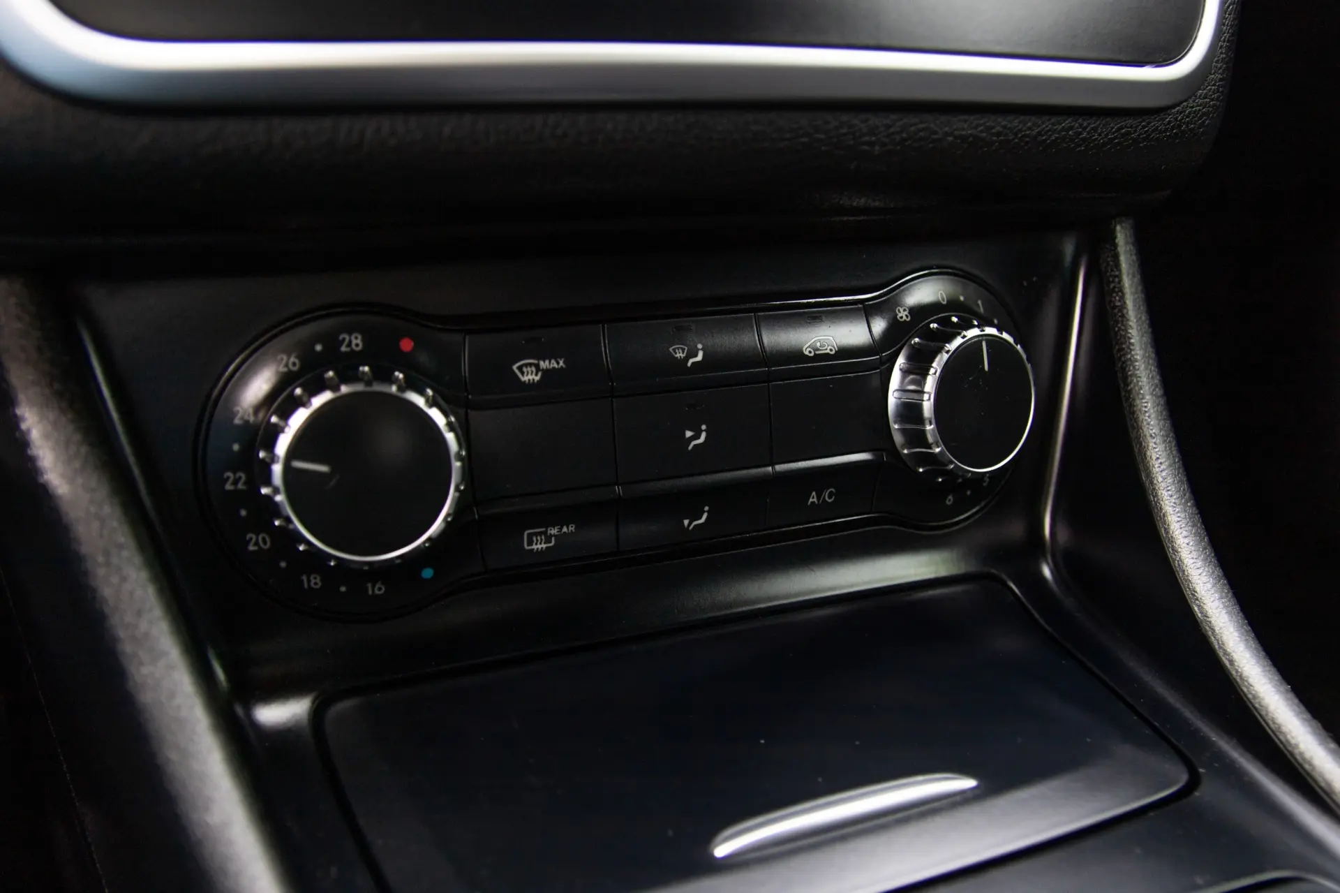 Mercedes-Benz CLA 220 CDI Urban Aut. 28