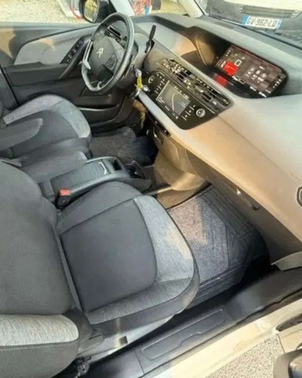 Citroën Grand C4 Spacetourer 1.5 BlueHDi C-Series EAT8 6