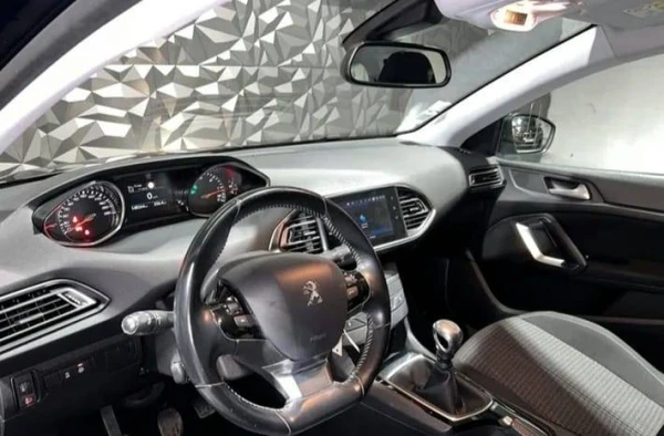 Peugeot 308 SW 1.5 BlueHDi Active 5