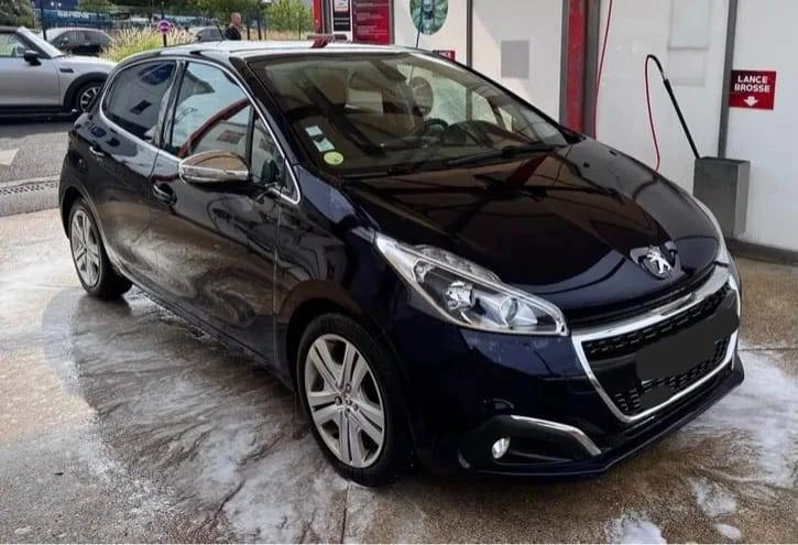 Peugeot 208 1.6 BlueHDi GT Line 2