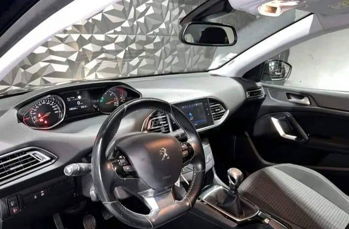 Peugeot 308 SW 1.5 BlueHDi Active 5