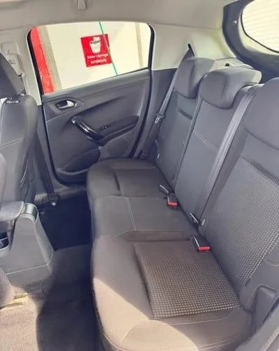 Peugeot 208 1.6 BlueHDi GT Line 5