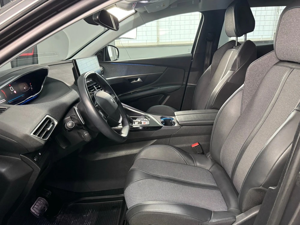 Peugeot 3008 Allure pack EAT8 130 cv 16