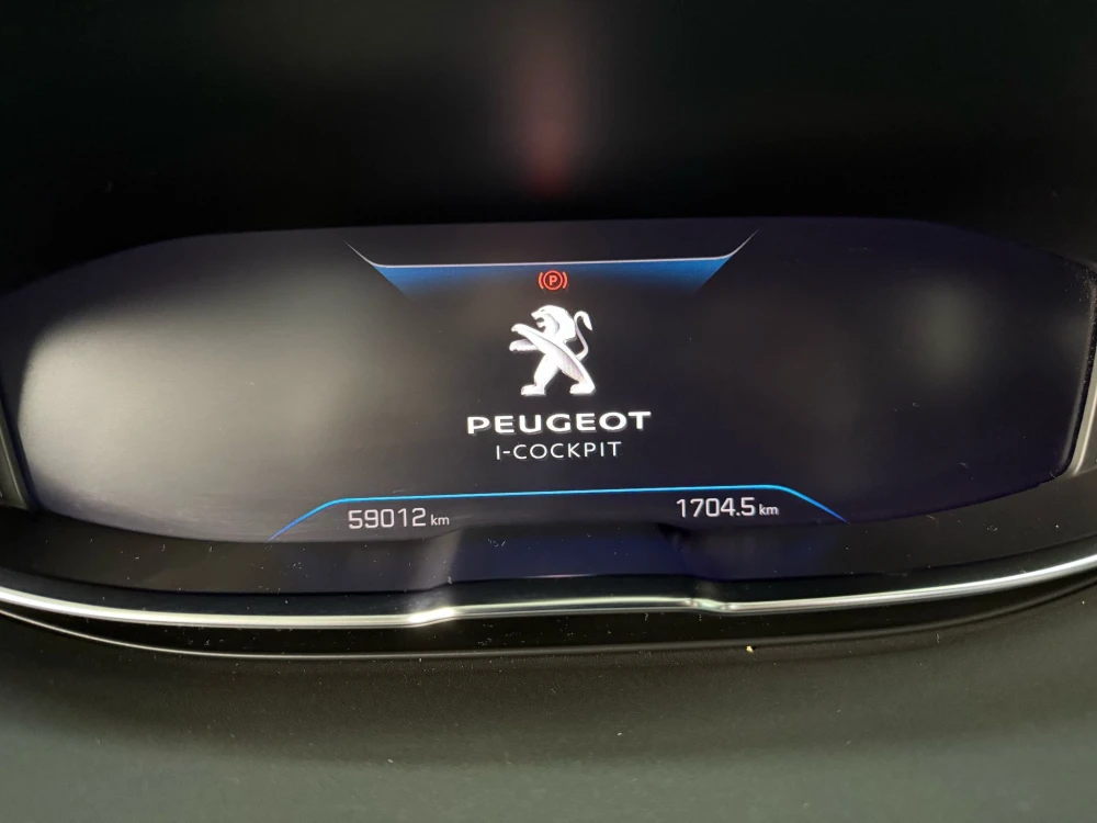 Peugeot 3008 Allure pack EAT8 130 cv 10