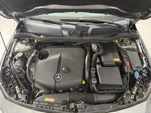 Mercedes-Benz CLA 220 d Shooting Brake Urban 17