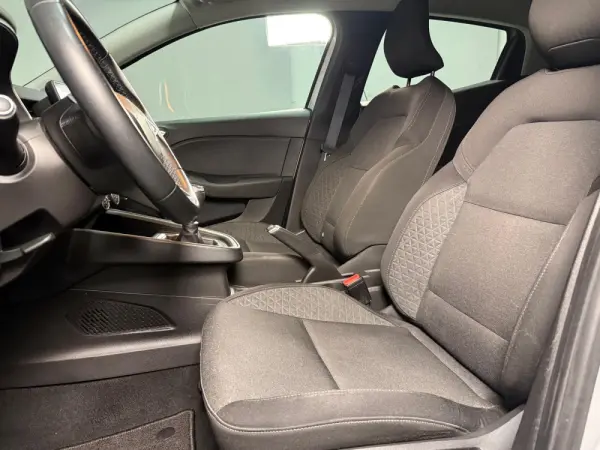 Renault Clio Outro 17