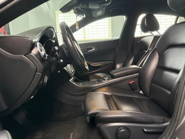 Mercedes-Benz CLA 220 d Shooting Brake Urban 13