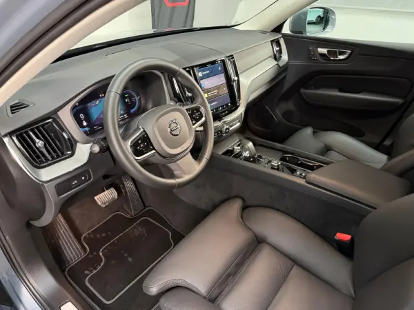 Volvo XC 60 2.0 T8 PHEV Plus Bright AWD 17