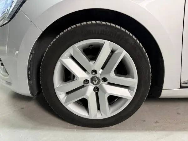 Renault Clio Outro 22