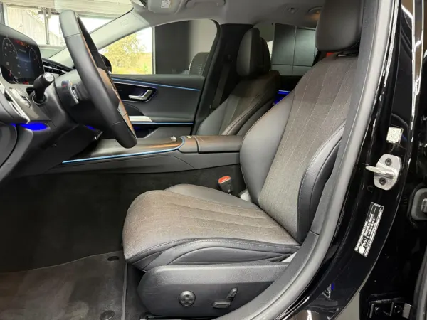 Mercedes-Benz E 300 de 21