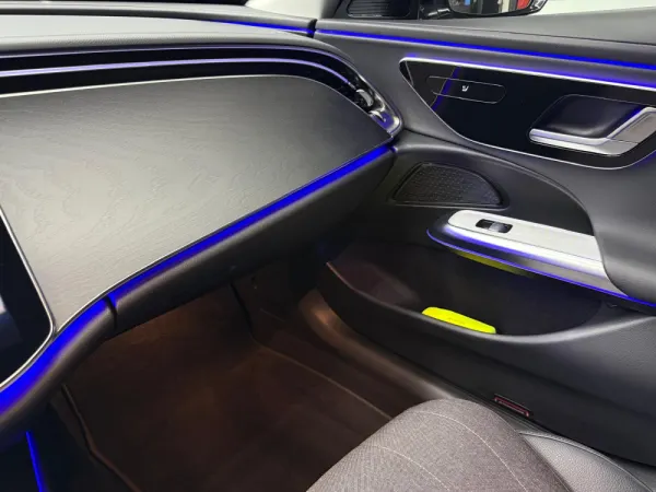 Mercedes-Benz E 300 de 15