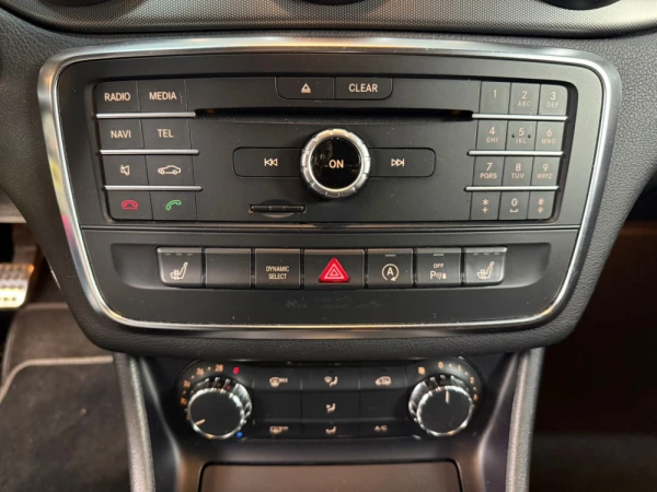 Mercedes-Benz CLA 200 d Shooting Brake AMG Line 8