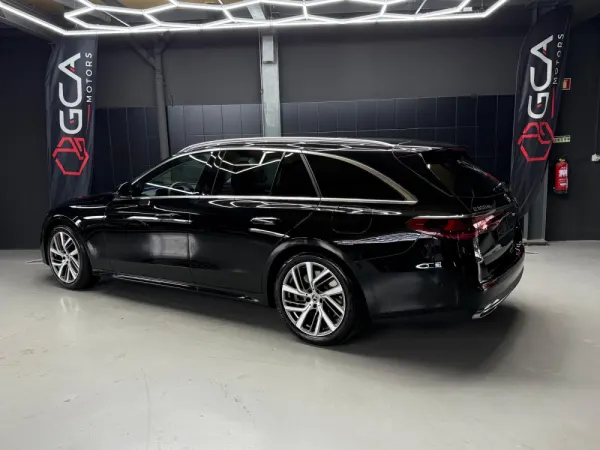 Mercedes-Benz E 300 de 3