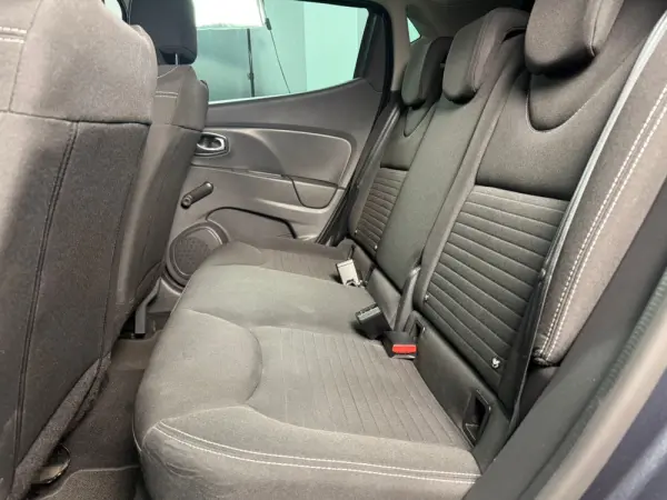 Renault Clio 0.9 TCE Limited 13