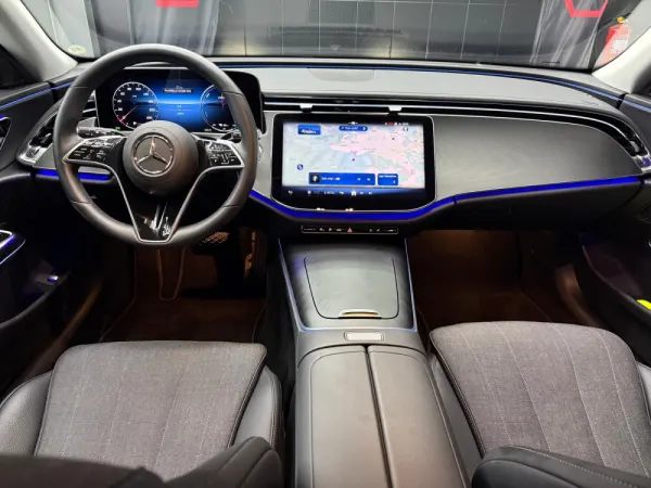 Mercedes-Benz E 300 de 23