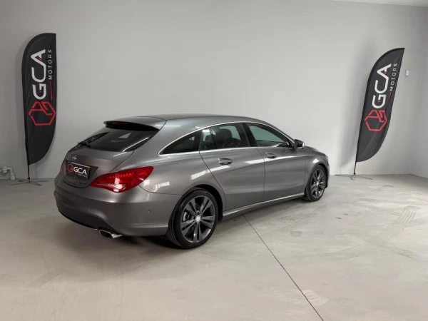 Mercedes-Benz CLA 220 d Shooting Brake Urban 3