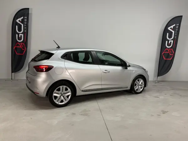 Renault Clio Outro 3